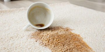 Bahçeşehir Halı Yıkama: Çay Lekesi Halıdan Nasıl Çıkar?
